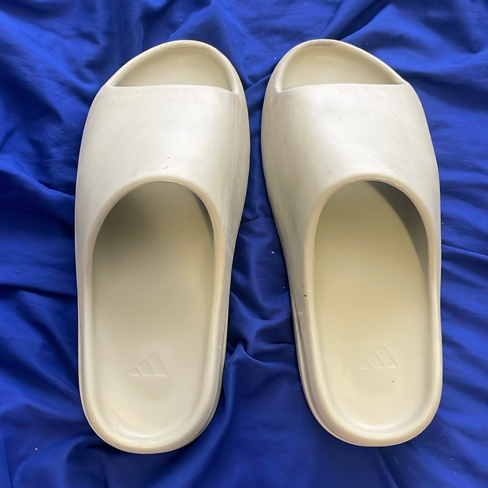 Yeezy Slides Resin Size 12 No box